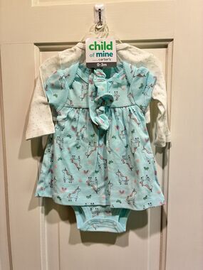 Infant Girl Size 0-3 months carter's child of mine Girls NWT SKU#7
